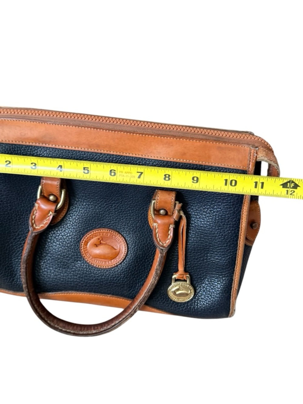 VINTAGE 1990S DOONEY & BOURKE NAVY ALL WEATHER LEATHER SATCHEL HANDBAG - Picture 11 of 16